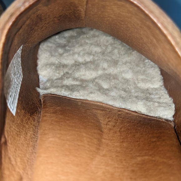 UGG Abbie Womens 6 Mule Clog Slip On 5772 Suede Leather Tan Chestnut Wood Studs - Picture 9 of 9